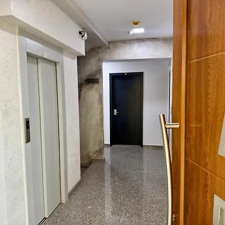 Eleni Aparthotel